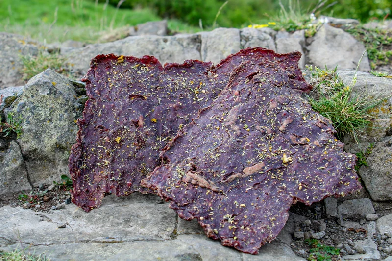 Roastbeef-Riegel mit Anti-Wurmkräuter
