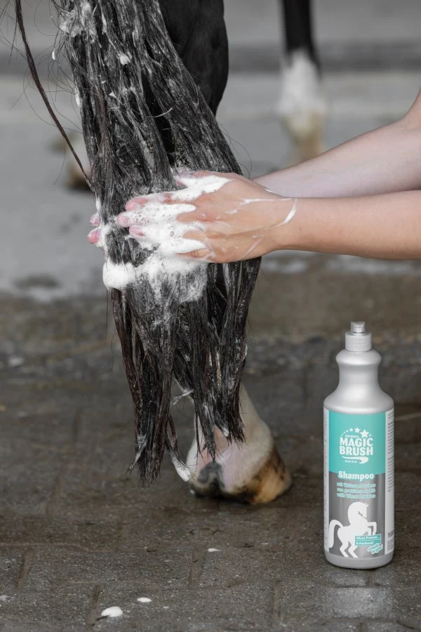 MagicBrush Pferdeshampoo mit Weizenproteinen