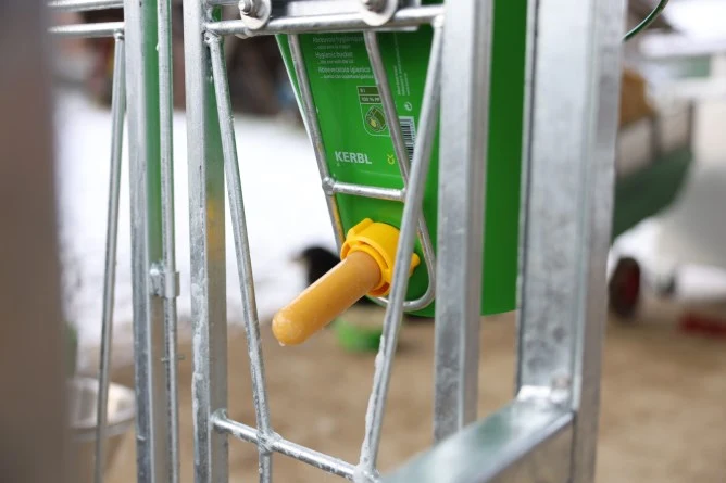 Tränkeeimer mit Hygieneventil 8 Liter