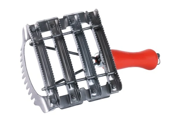 Metallstriegel mit Mähnenkamm