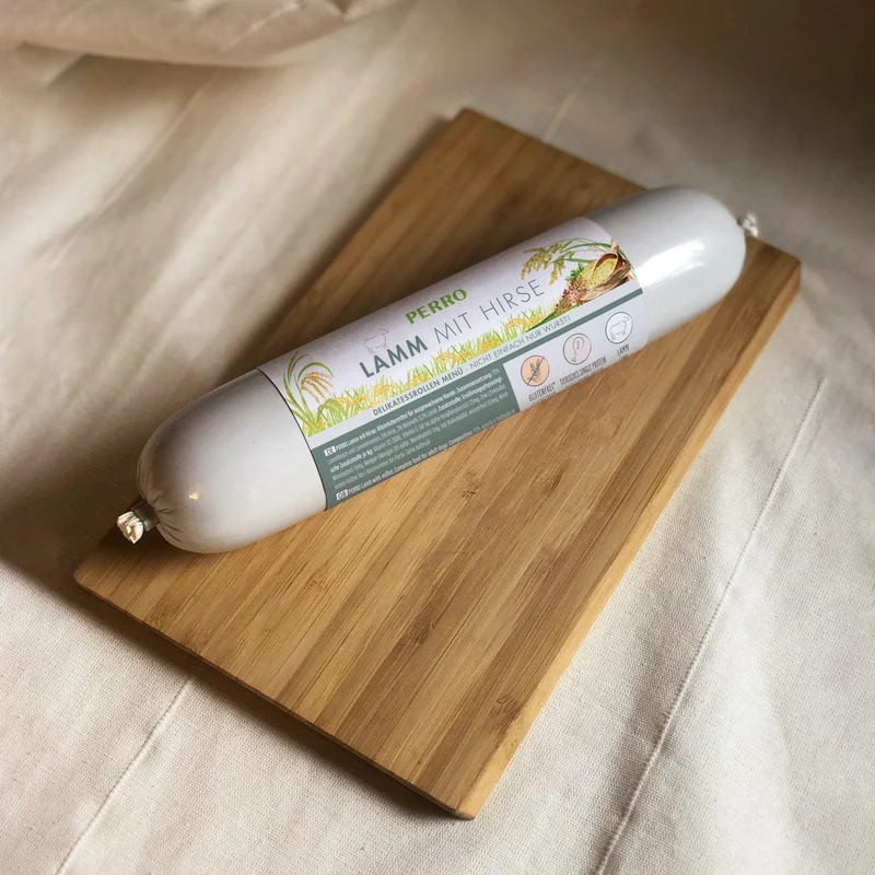 Perro Delikatessrolle Menü Lamm mit Hirse – Premium Hundewurst für empfindliche Hunde, glutenfrei, Single-Protein, schnittfest & praktisch portionierbar