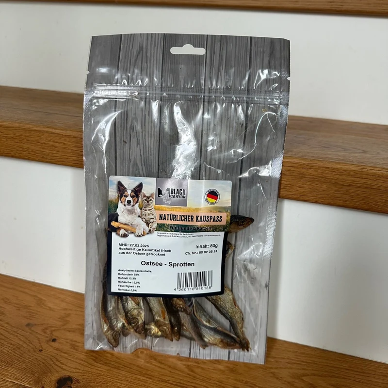 Black Canyon Ostsee Sprotten - Getreidefreier Hunde Kausnack für gesunde Zähne & glänzendes Fell, reich an Omega-3
