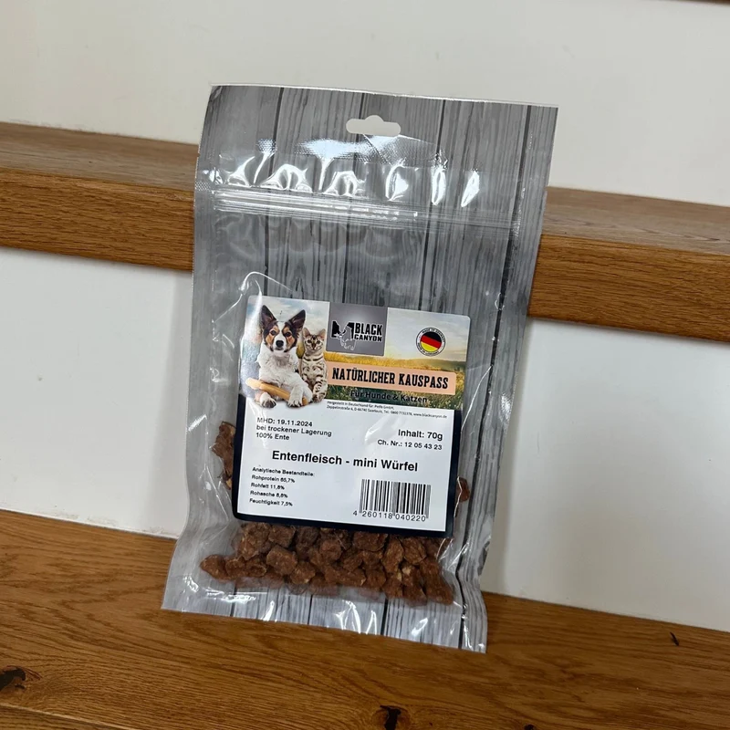 Black Canyon Entenfleisch Mini Würfel – Premium Trainingssnack für Hunde & Katzen | Proteinreich, schonend getrocknet, hypoallergen