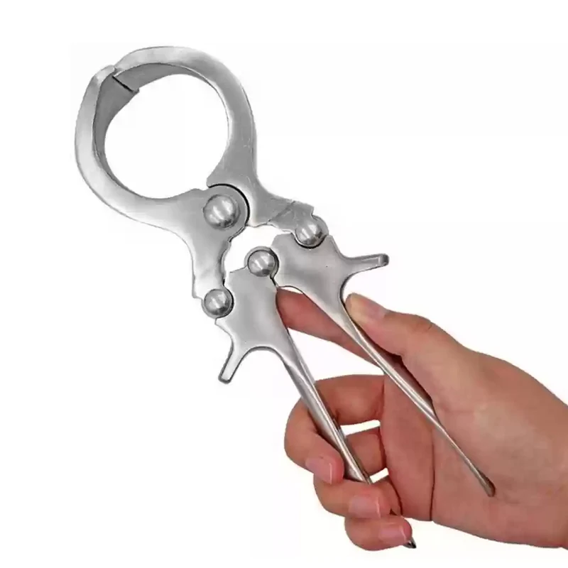 Pinza per la castrazione degli agnelli