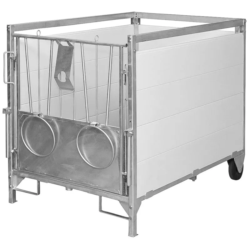 Box per vitelli con griglia antiscivolo e pannelli PVC