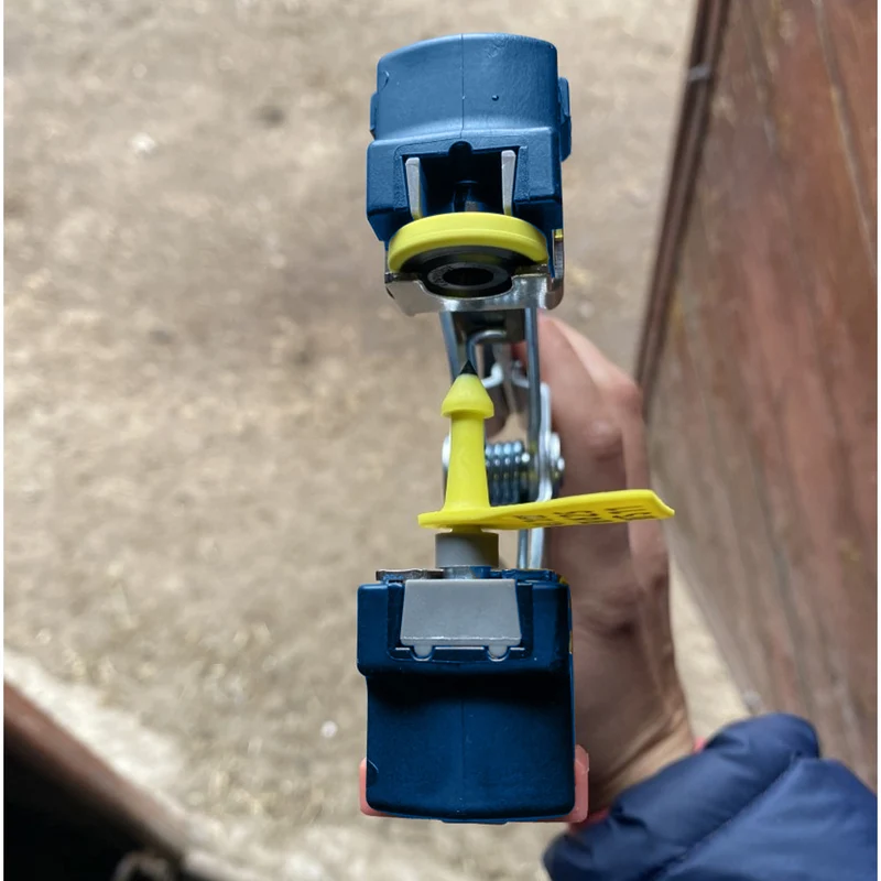 Pinza per marche auricolari per Prima Flex