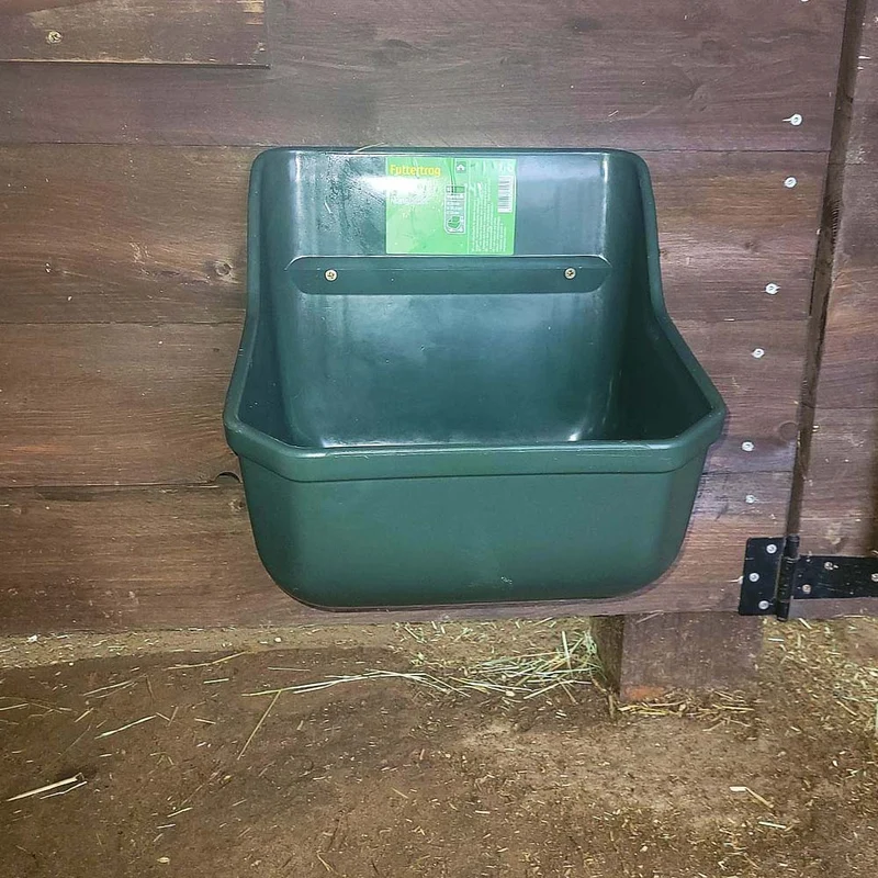 Mangiatoia per concentrato o foraggio plastica antischegge 9L