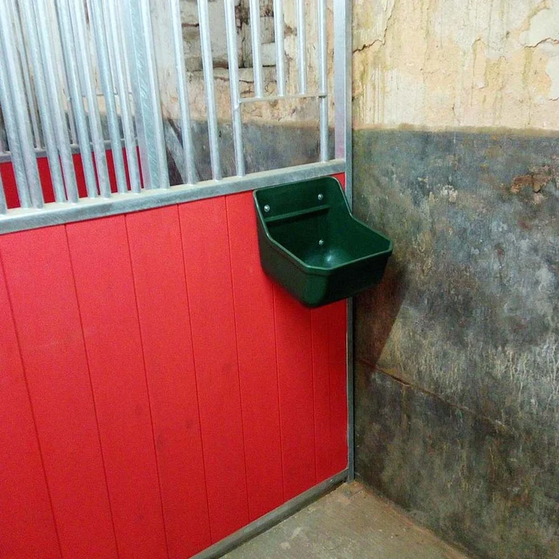 Mangiatoia per concentrato o foraggio plastica antischegge 9L