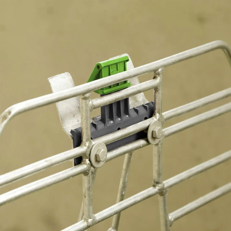 Accessori per l'allevamento dei vitelli Piastra di sospensione secchi in metallo